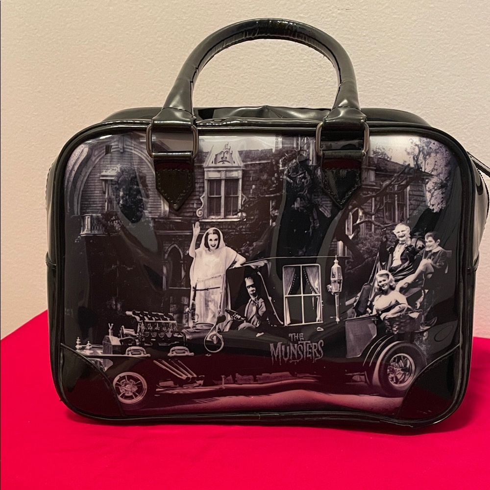 The Munsters Black Graphic Women's bag